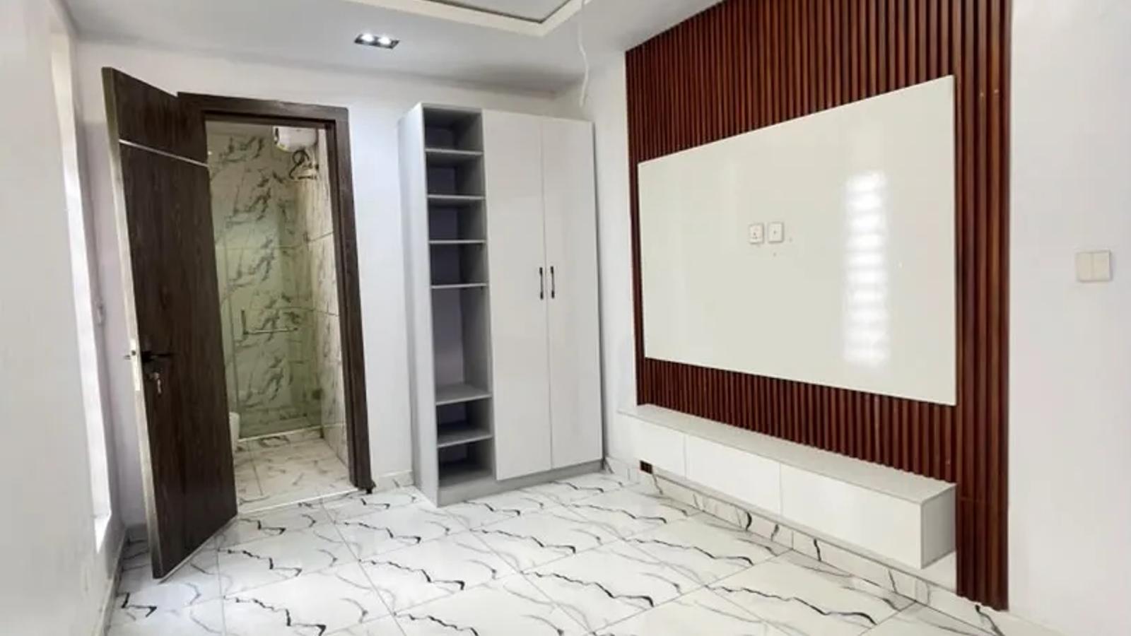 4 Bedroom Fully Detached Duplex
