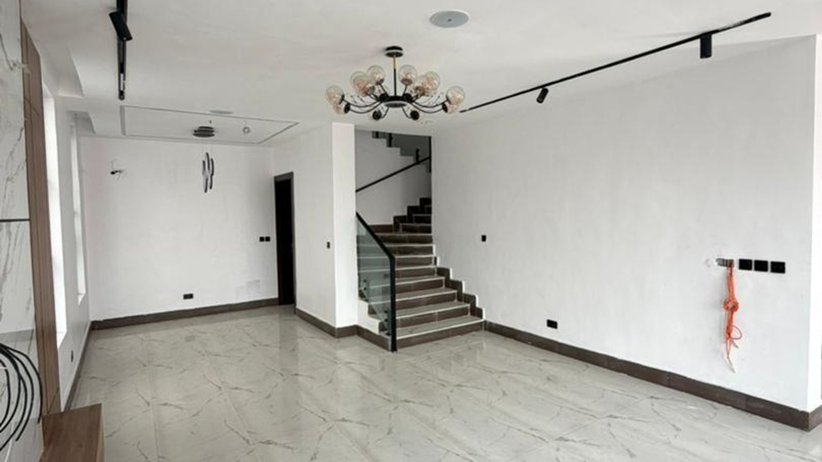 5 Bedroom Fully Detached Duplex