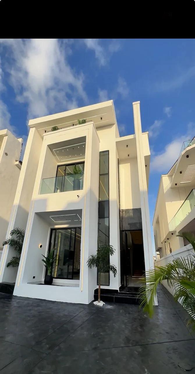 5 Bedroom Fully Detached Duplex