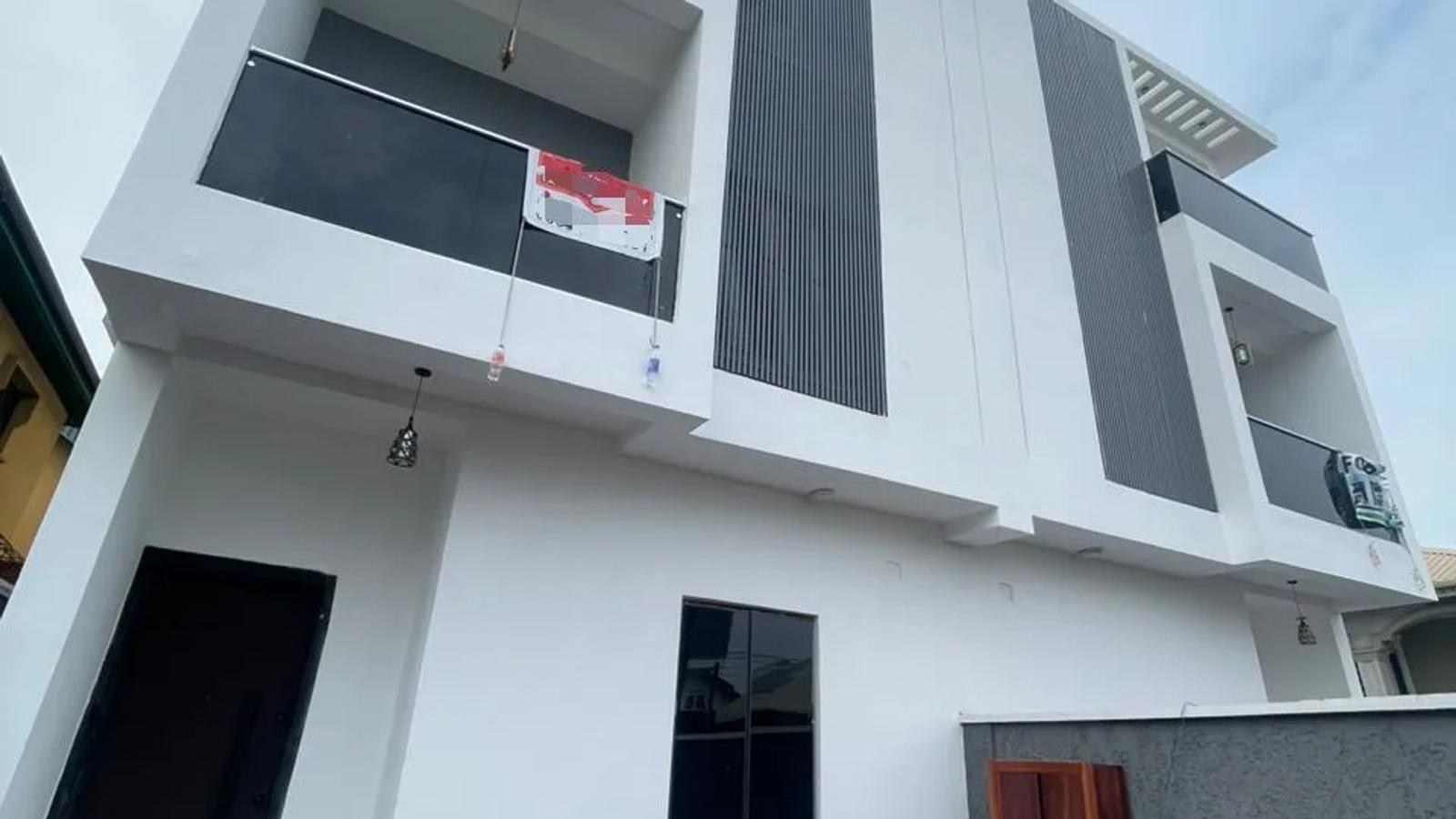 4 BEDROOM SEMI-DETACHED DUPLEX