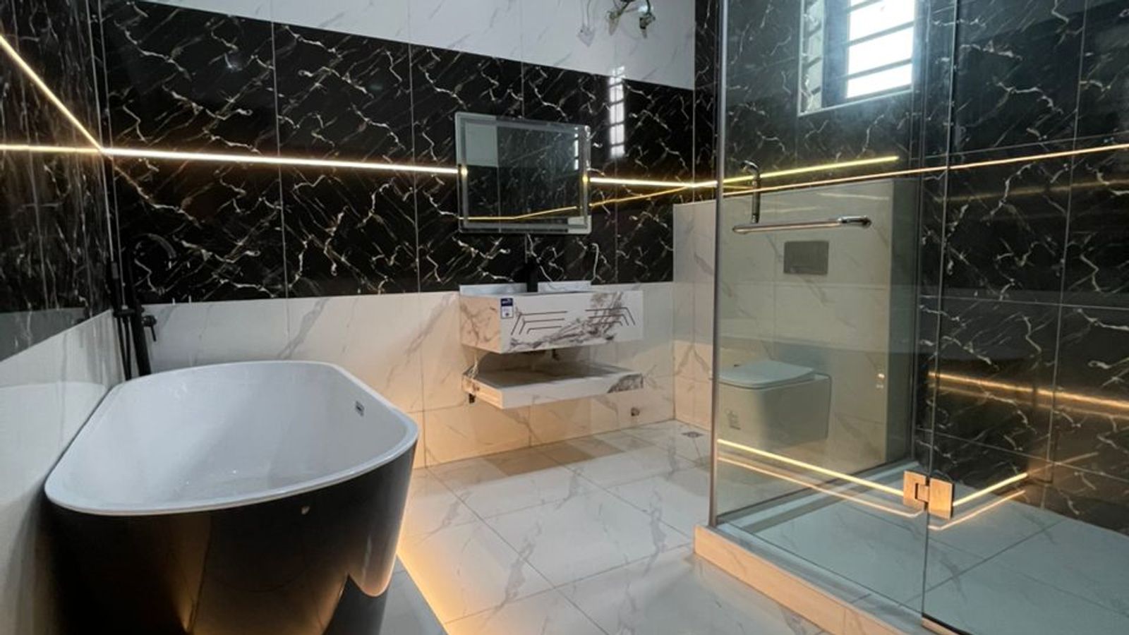 5 Bedroom Fully Detached Duplex
