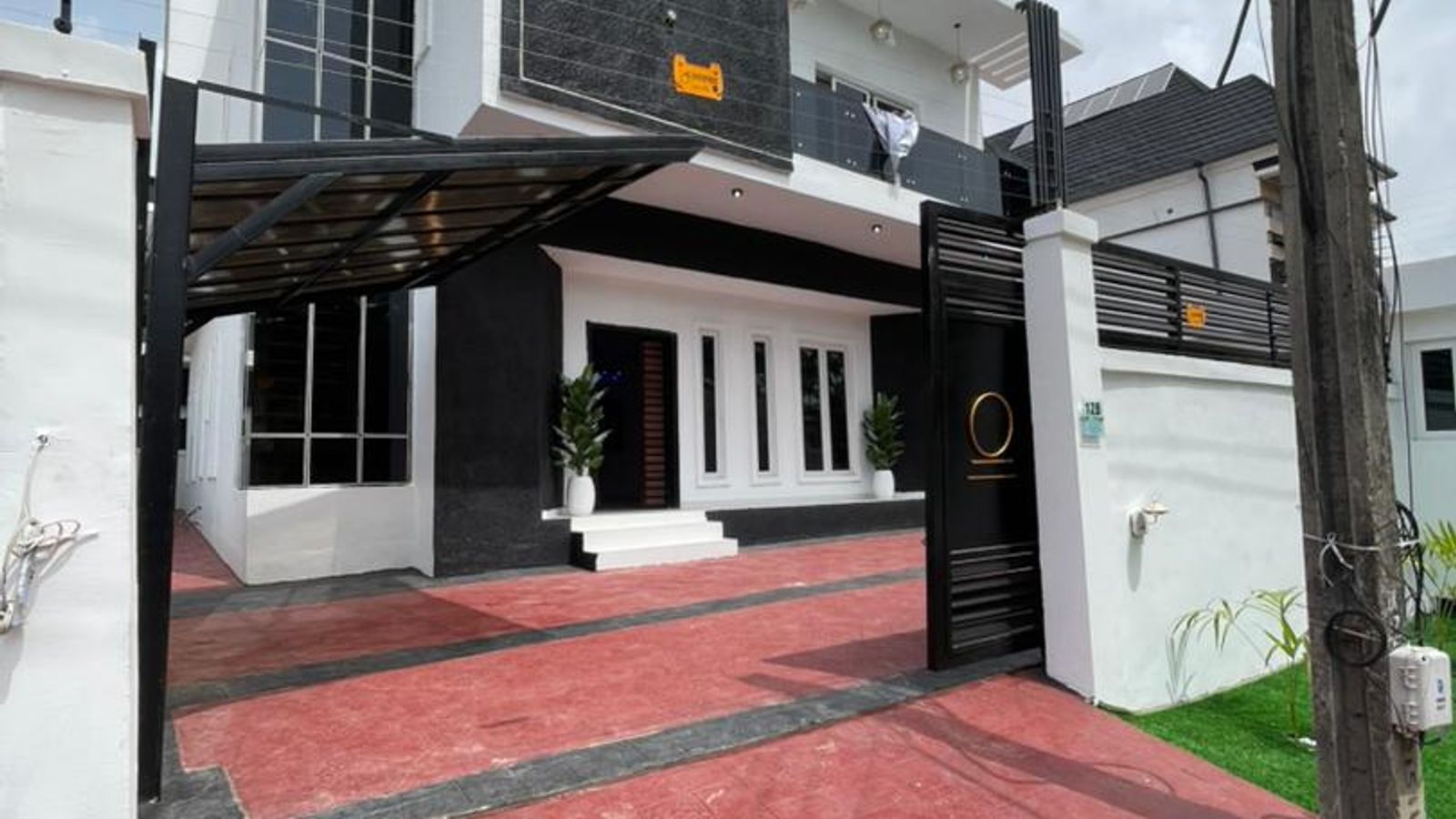 5 Bedroom Fully Detached Duplex