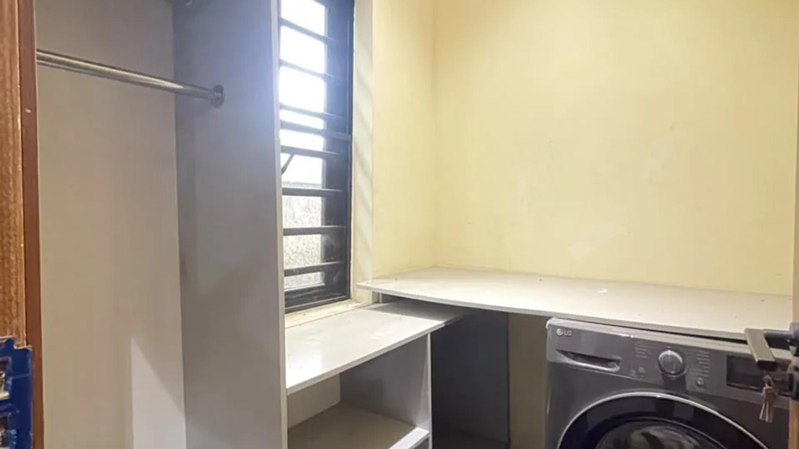 5 BEDROOM FULLY-DETACHED DUPLEX WITH BQ