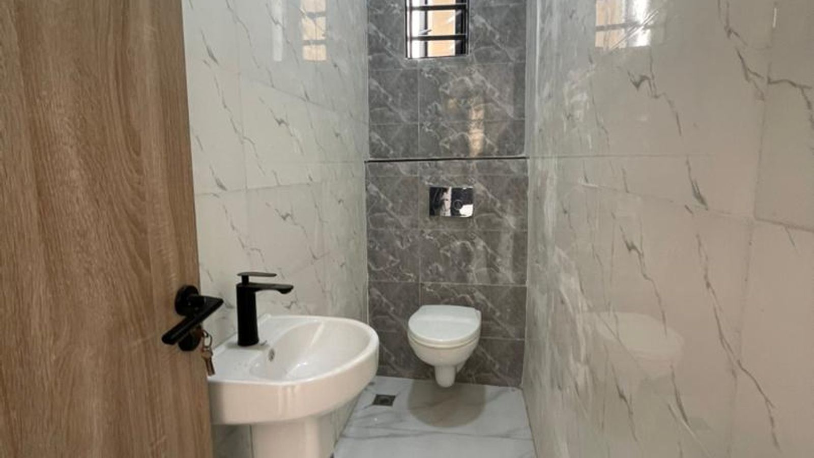 5 Bedroom Fully Detached Duplex