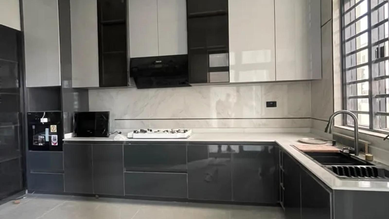 5 Bedroom Fully Detached Duplex