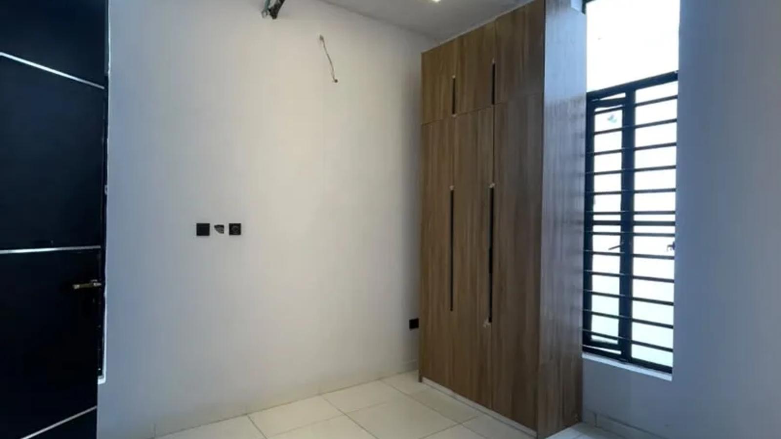 4 Bedroom Semi Detached Duplex