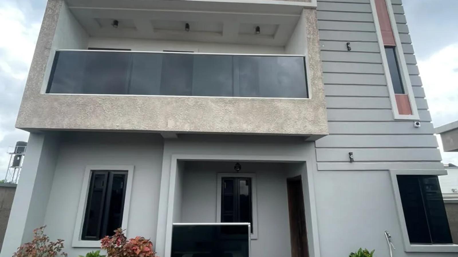 5 BEDROOM FULLY-DETACHED DUPLEX WITH BQ