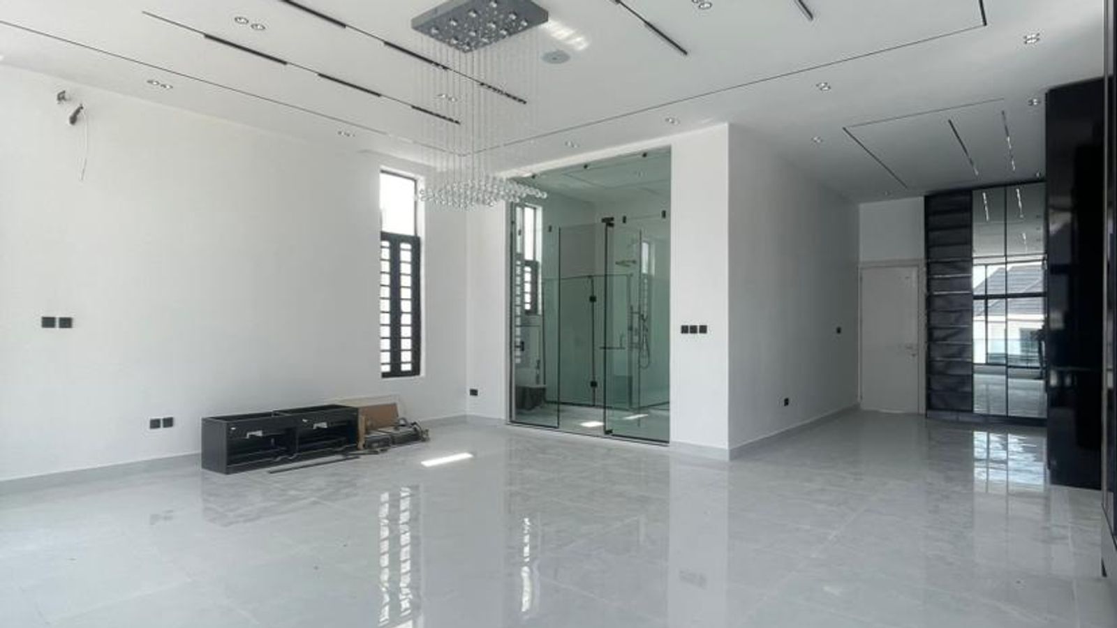 5 Bedroom Fully Detached Duplex