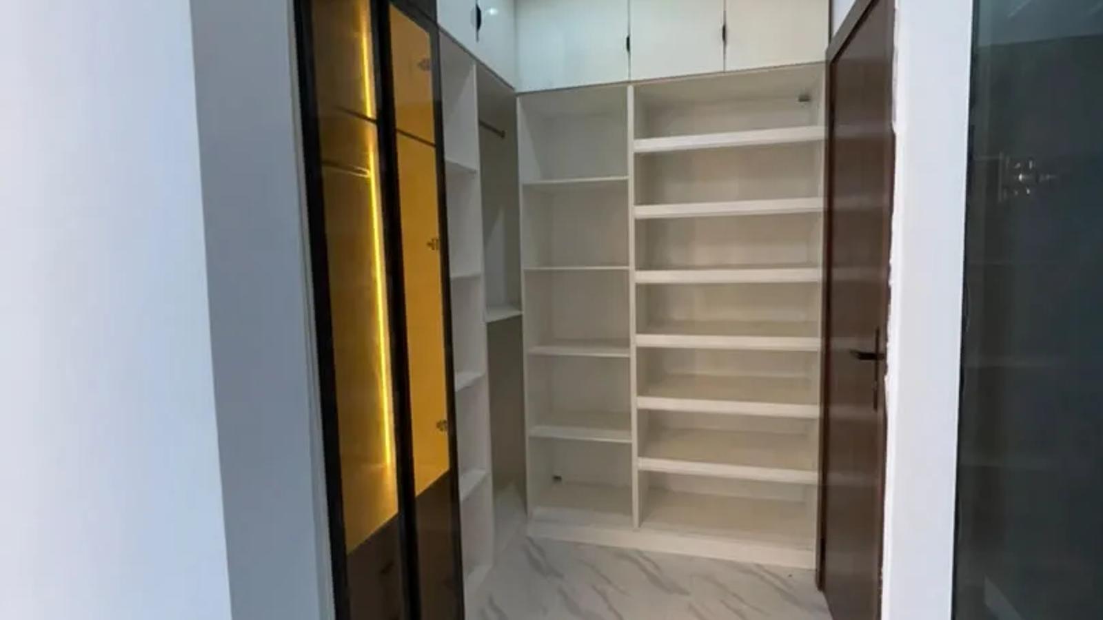 5 Bedroom Fully Detached Duplex