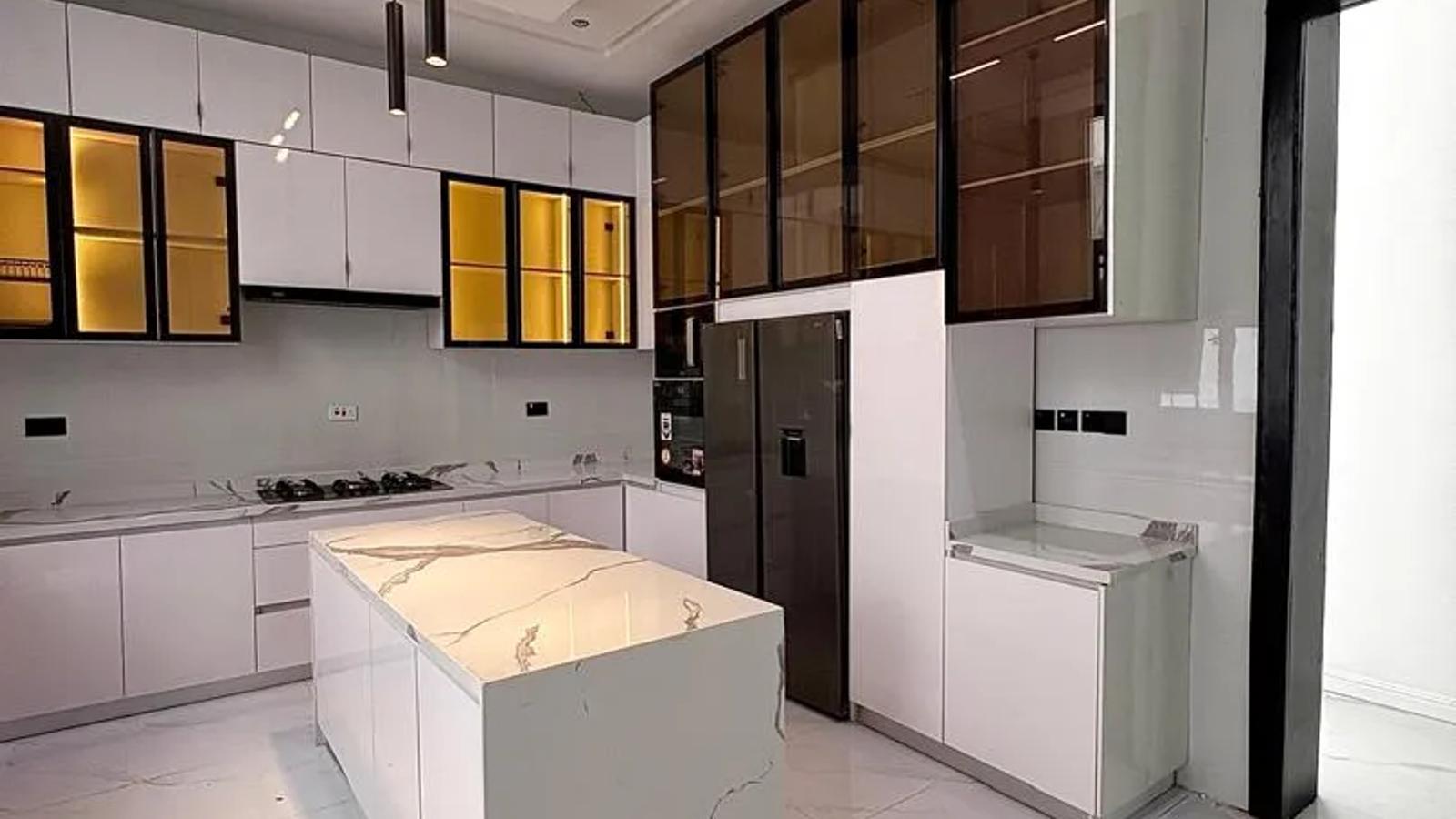 5 Bedroom Fully Detached Duplex