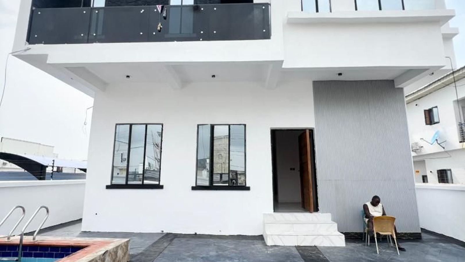 5 Bedroom Fully Detached Duplex