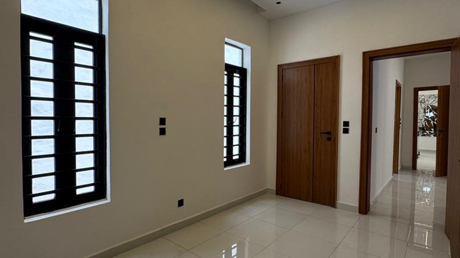 5 Bedroom Fully Detached Duplex