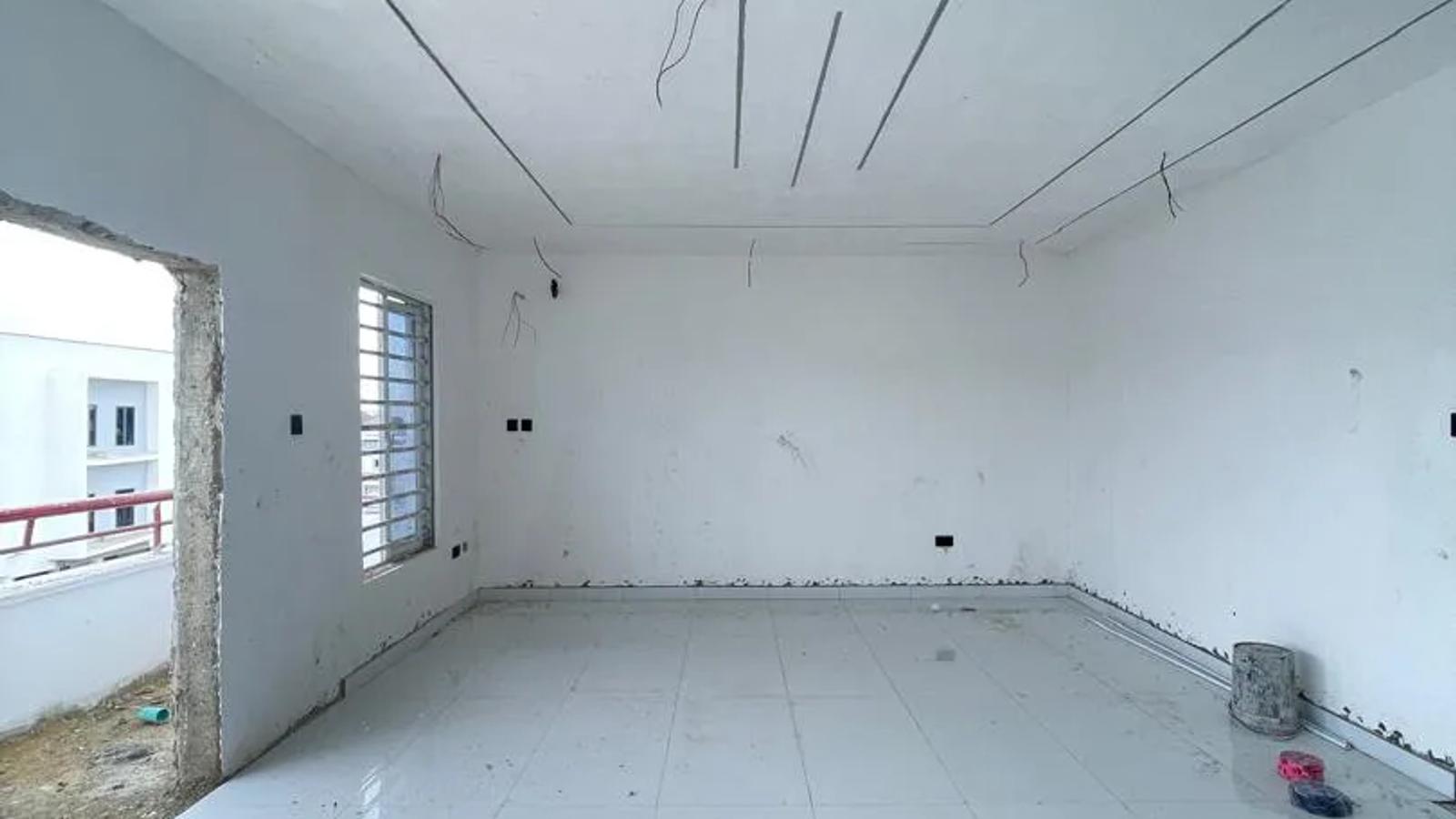 5 Bedroom Fully Detached Duplex