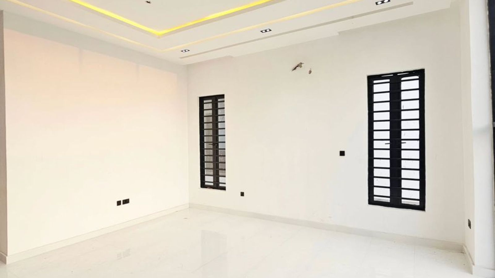 5 Bedroom Fully Detached Duplex