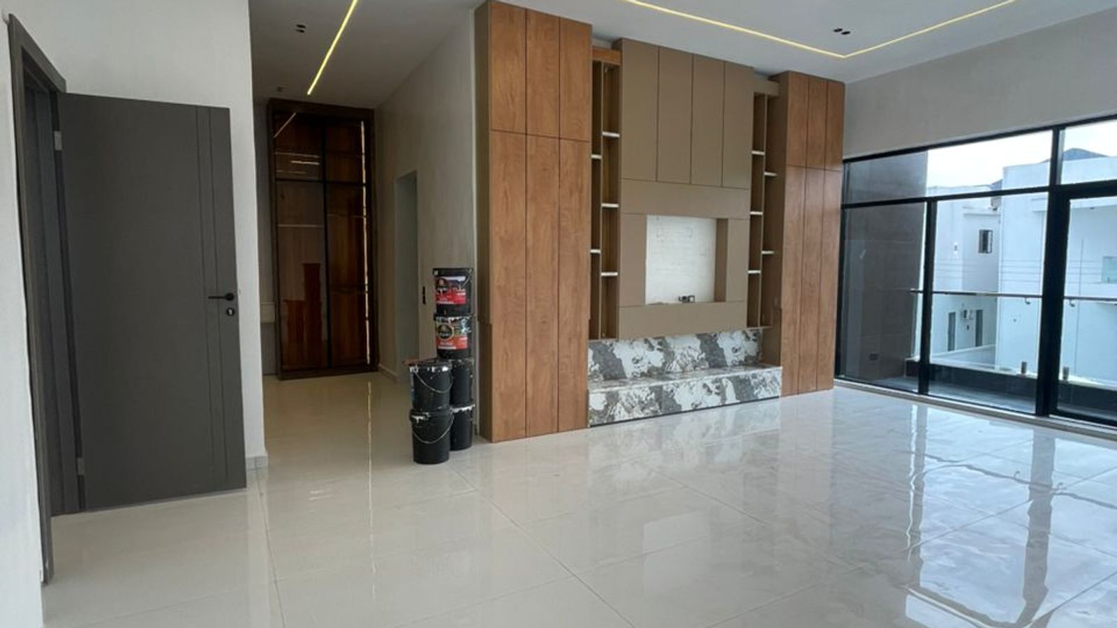 5 Bedroom Fully Detached Duplex