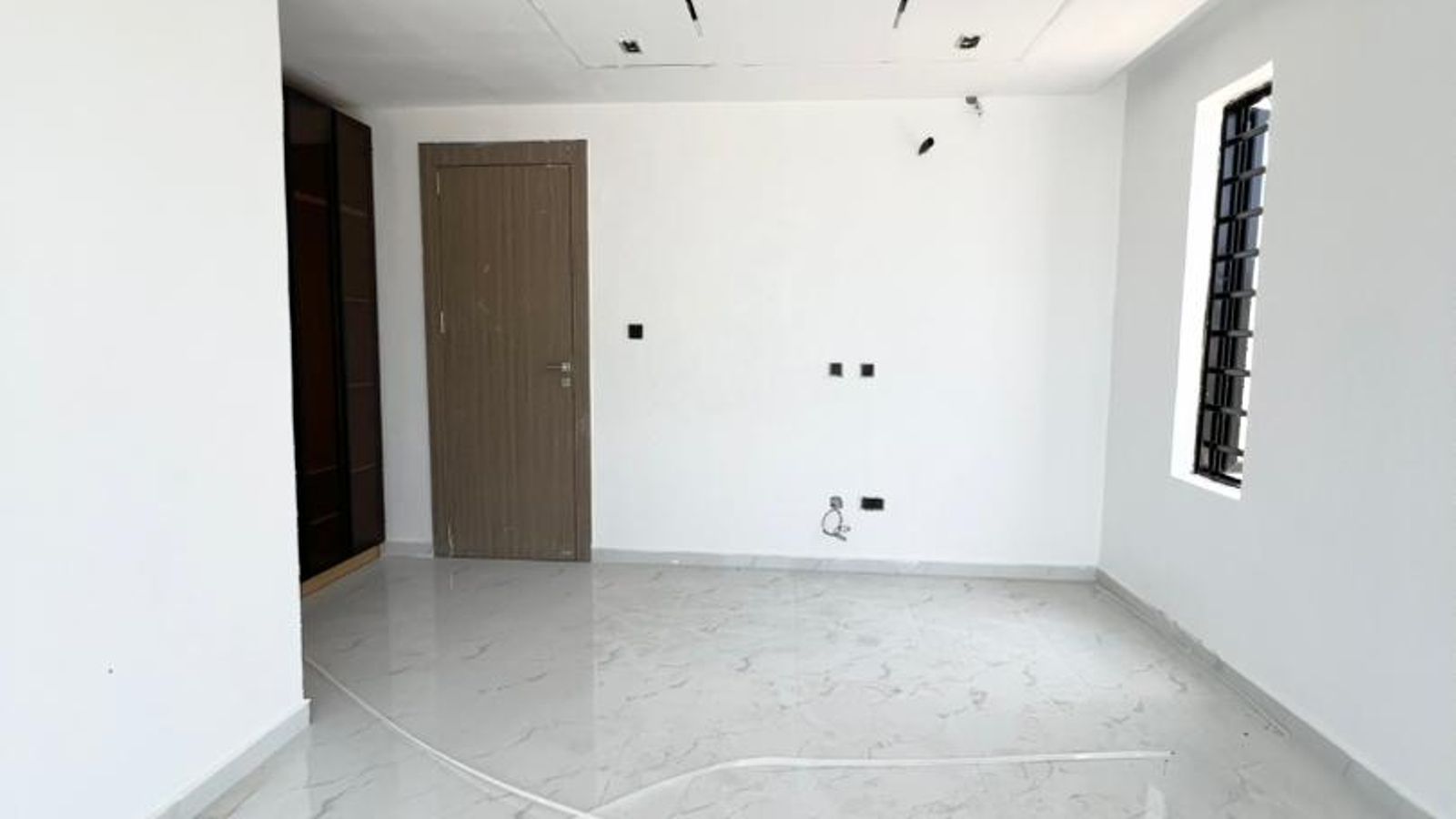 5 Bedroom Semi Detached Duplex