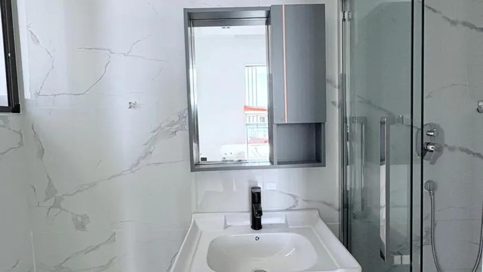 7 Bedroom Fully Detached Duplex