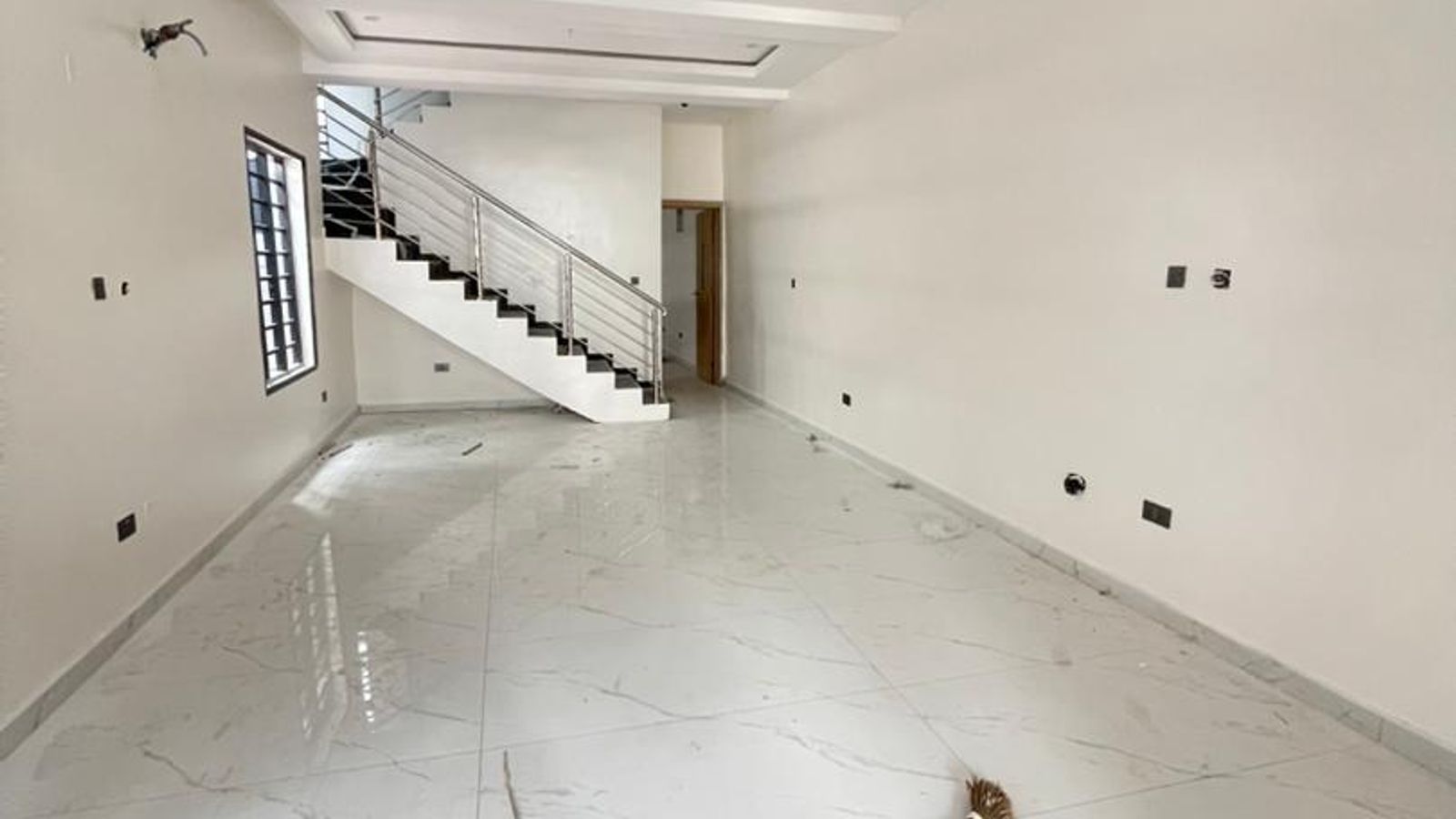 5 Bedroom Semi Detached Duplex