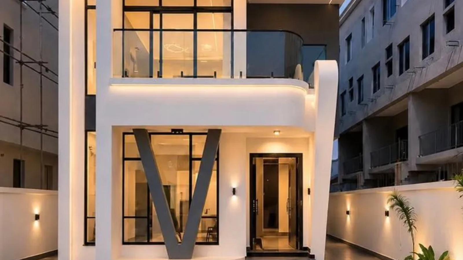 5 Bedroom Fully Detached Duplex