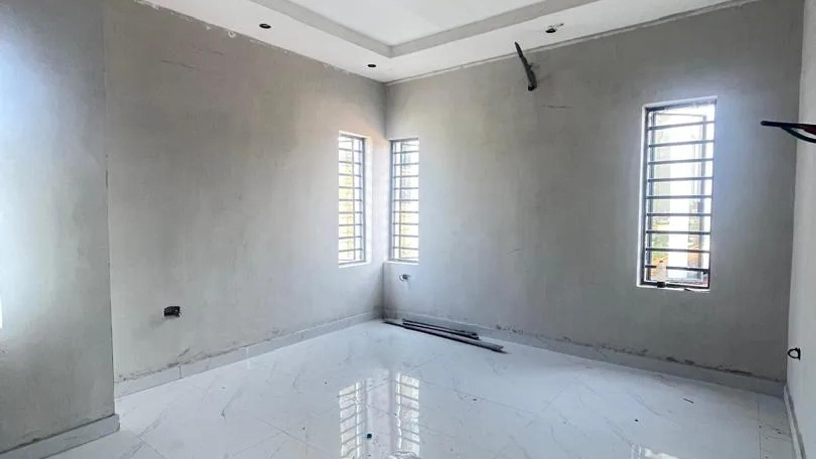 5 Bedroom Fully Detached Duplex