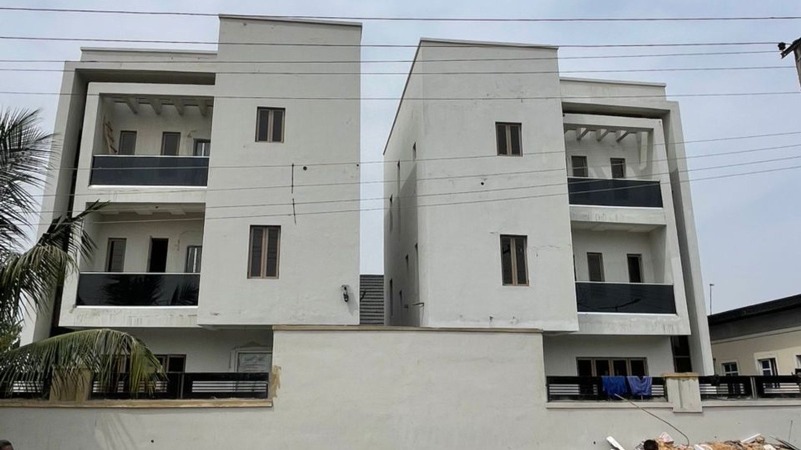 5 Bedroom Fully Detached Duplex