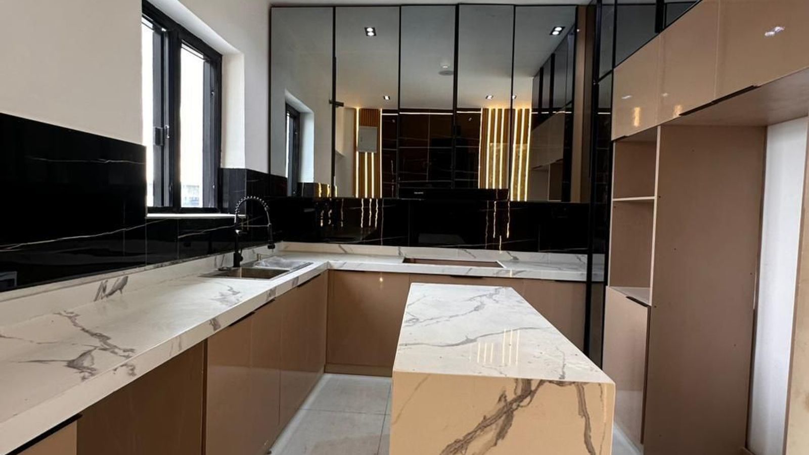 5 Bedroom Fully Detached Duplex