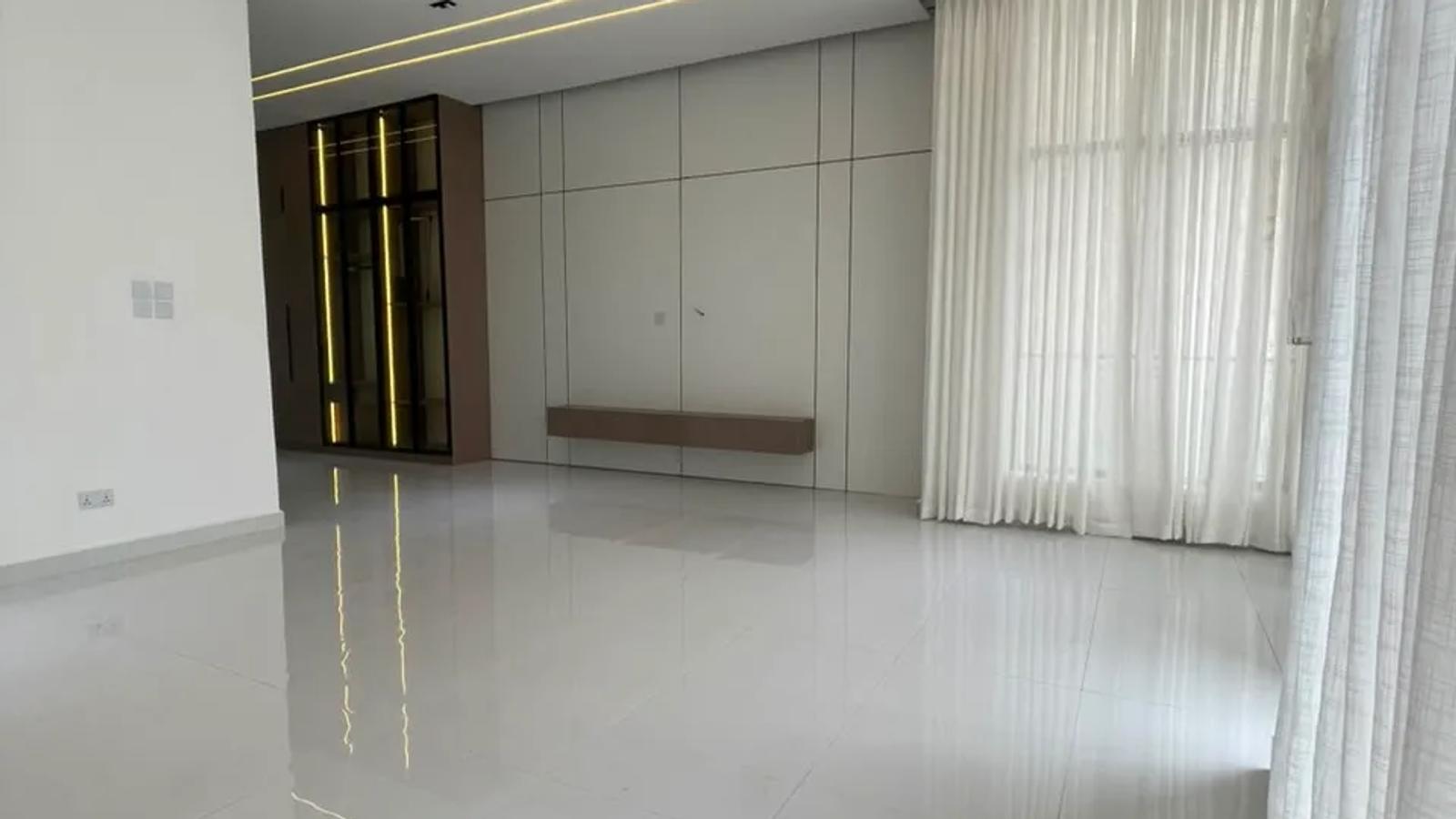 5 Bedroom Fully Detached Duplex