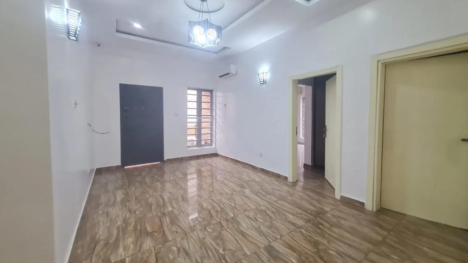 5 Bedroom Fully Detached Duplex