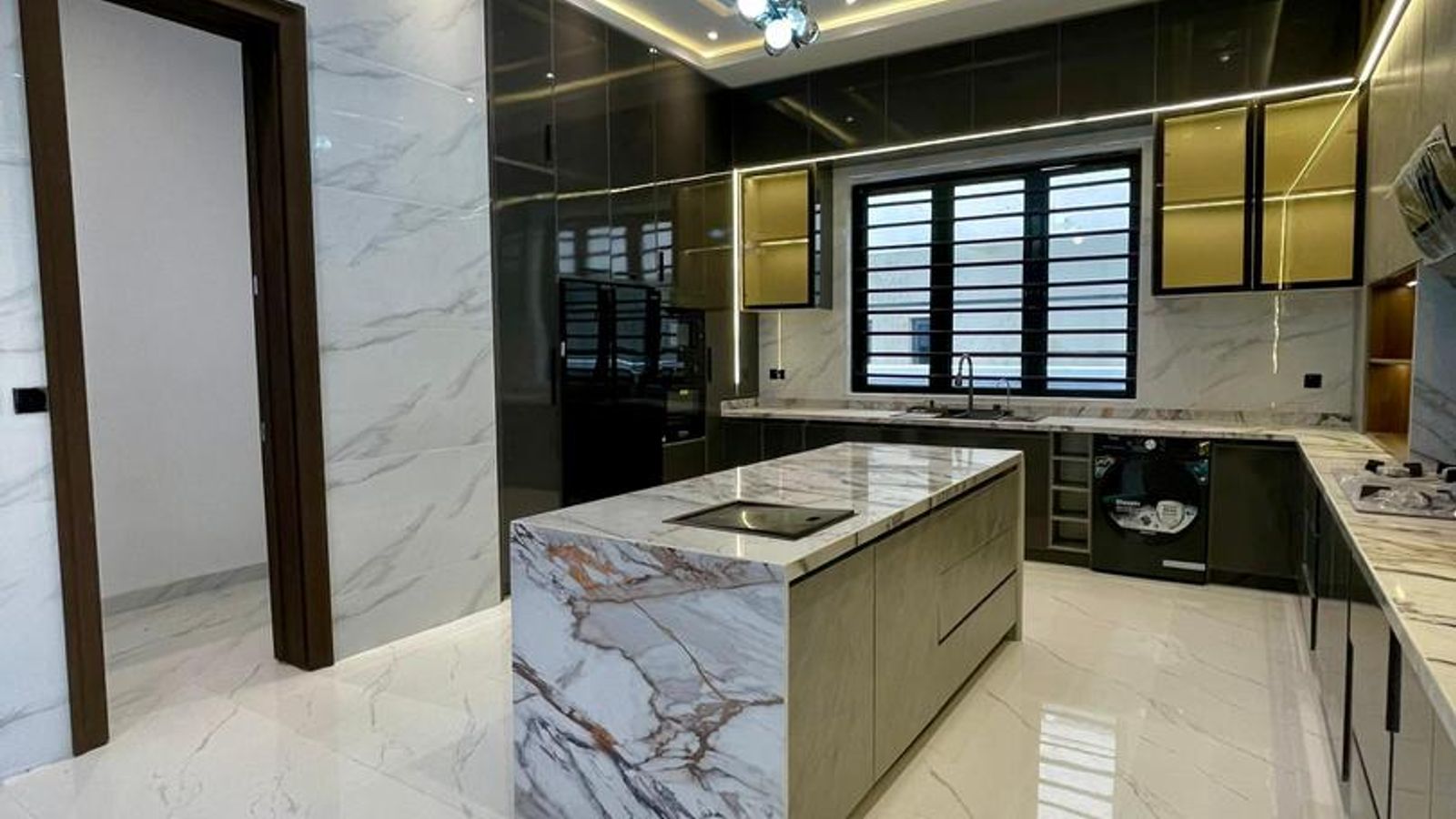 5 Bedroom