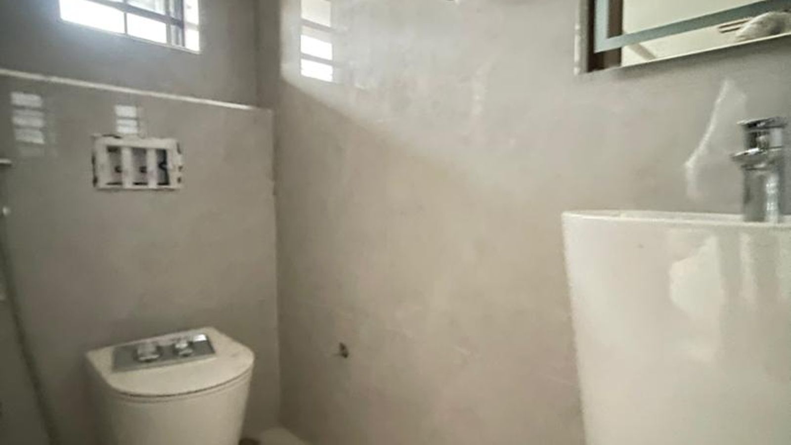 5 Bedroom Fully Detached Duplex
