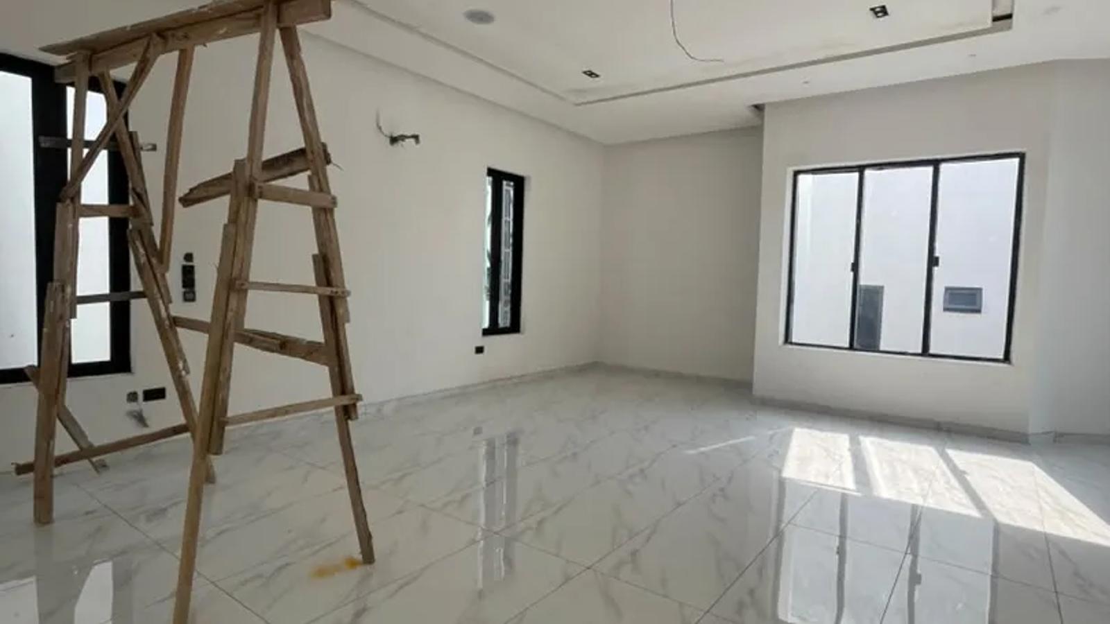 5 Bedroom Fully Detached Duplex