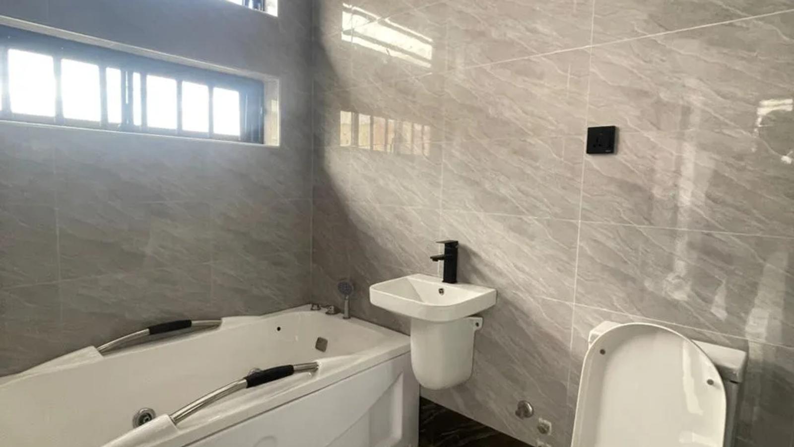 6 Bedroom Fully Detached Duplex