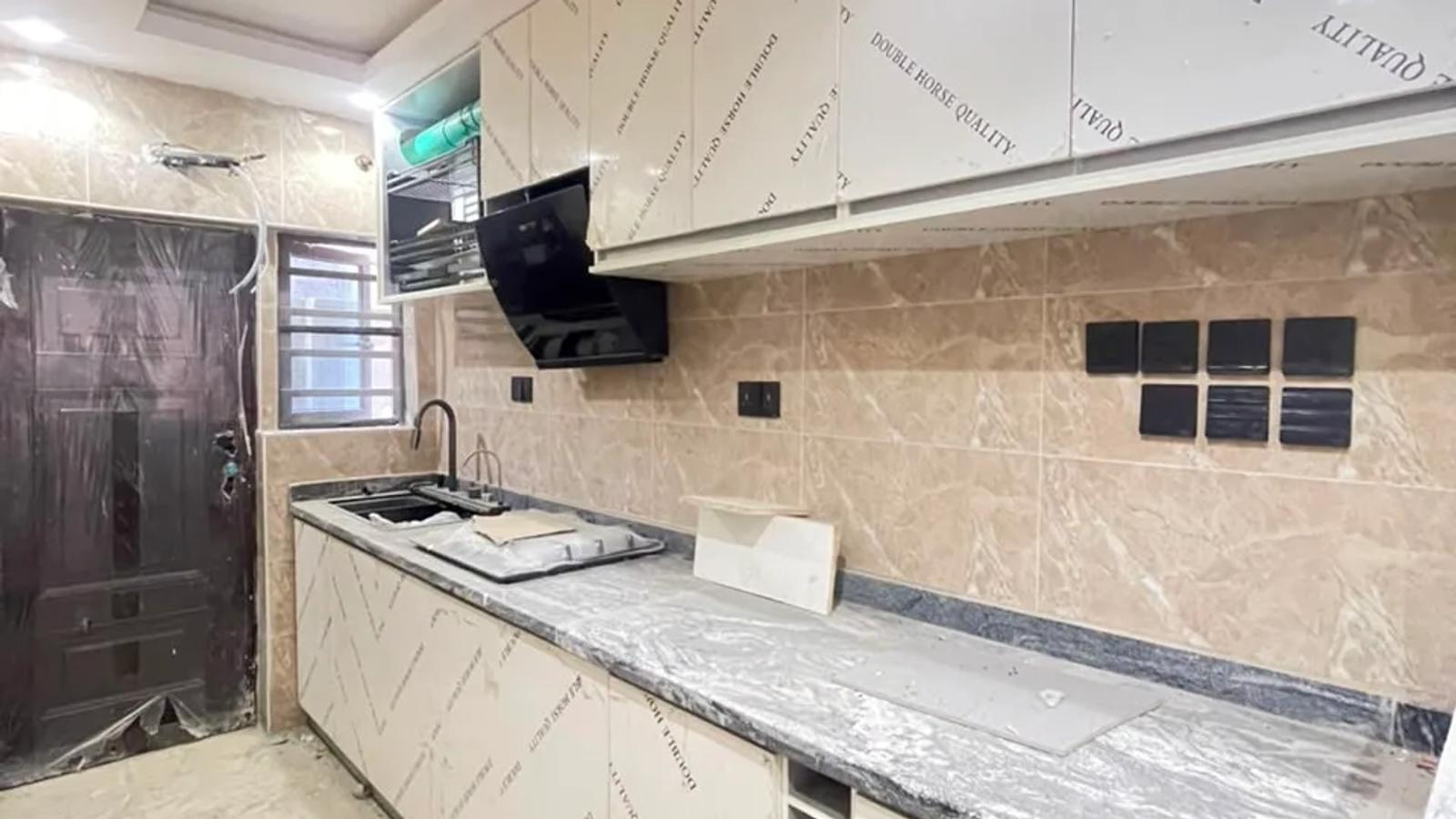 3 BEDROOM TERRACE APARTMENT