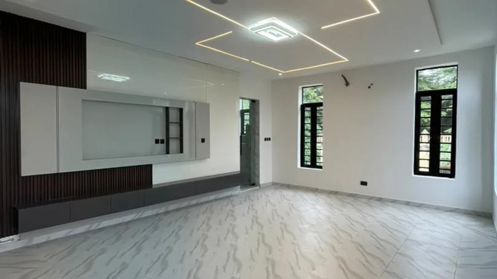 5 Bedroom Fully Detached Duplex