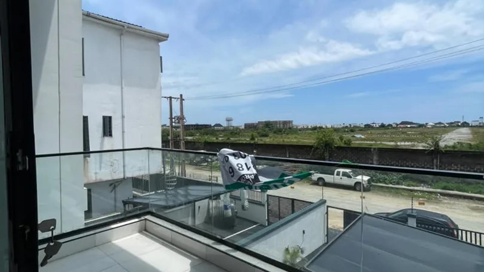 5 Bedroom fully Detached Duplex