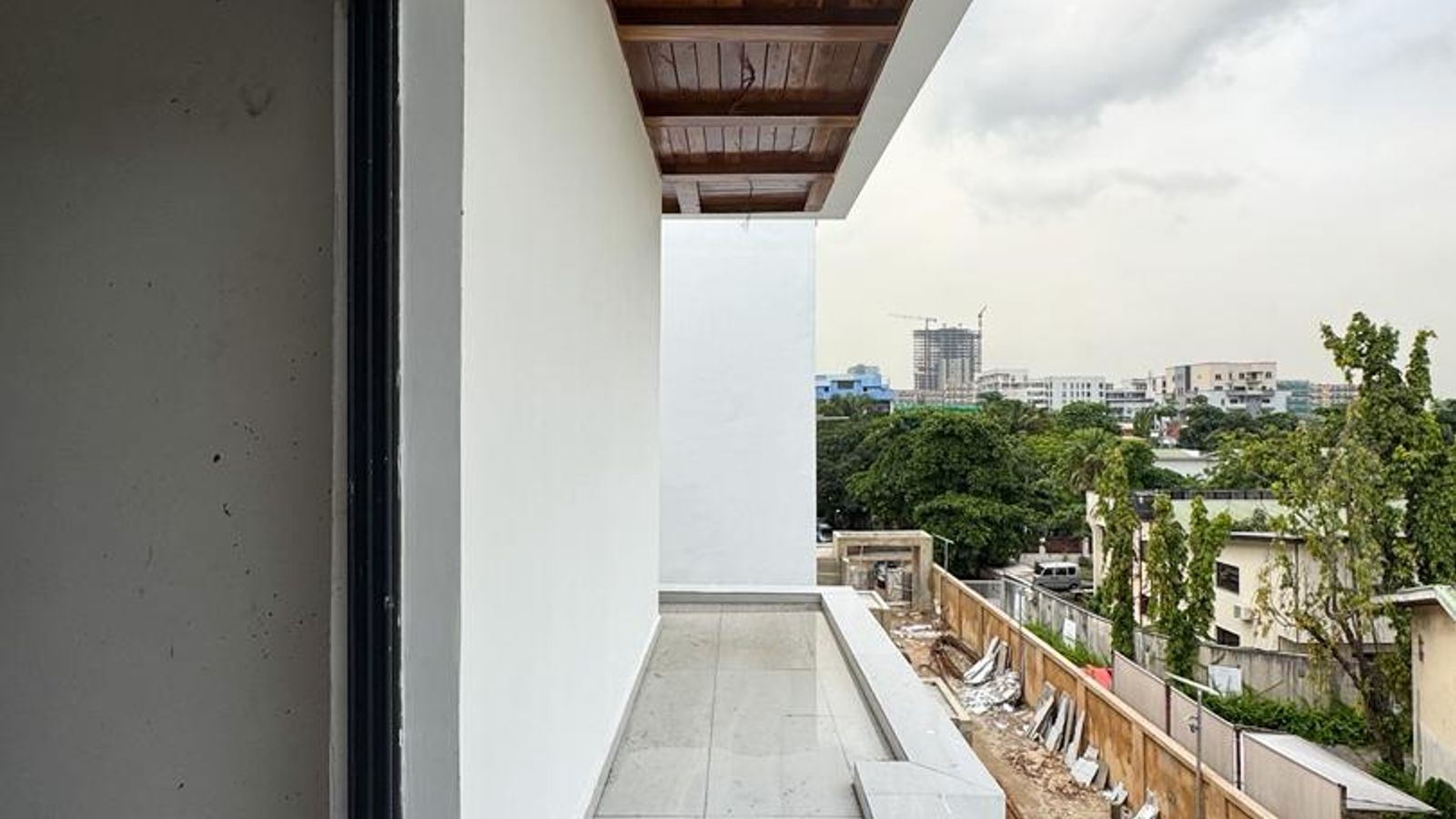 6 Bedroom Fully Detached Duplex