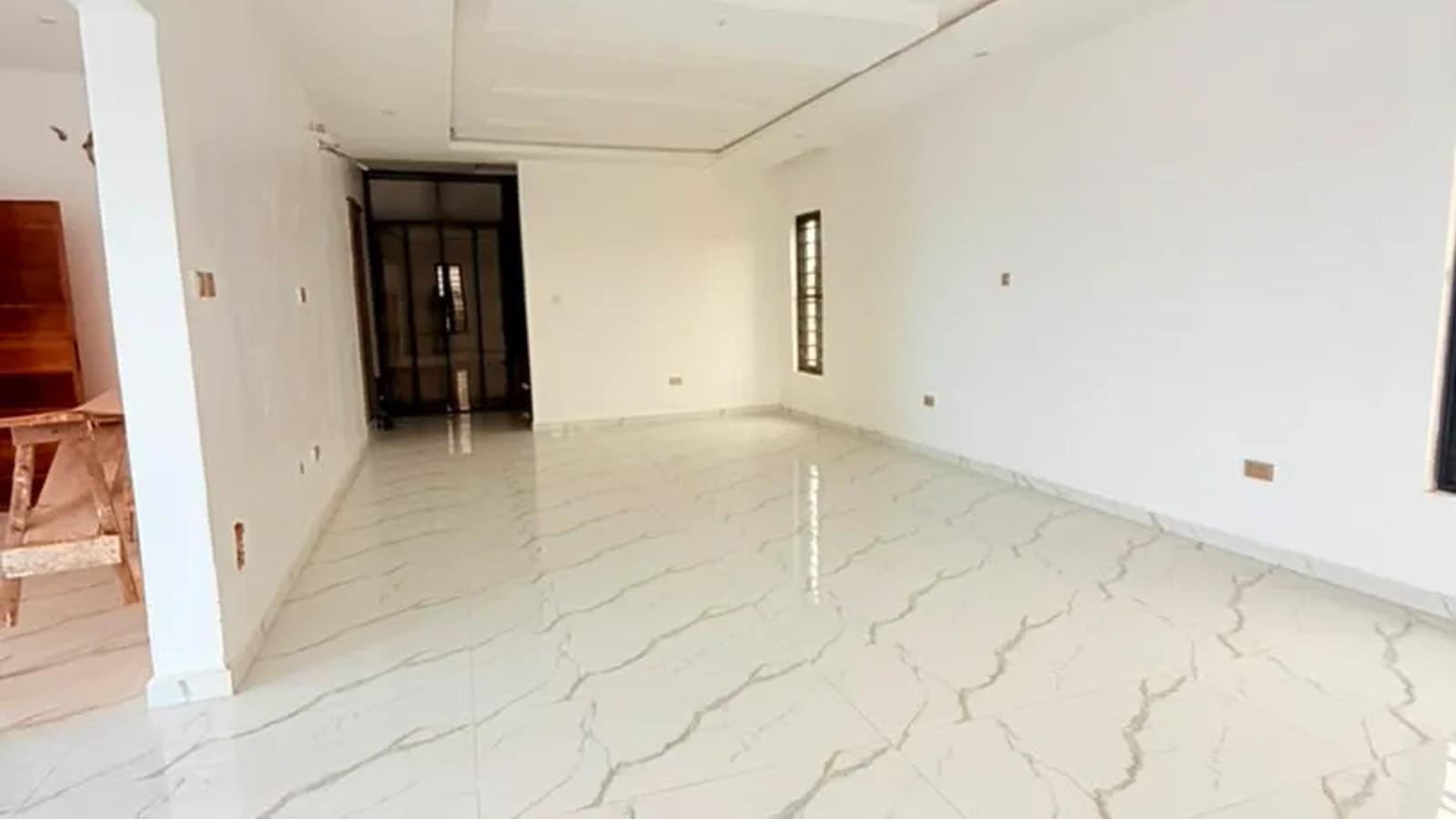 5 Bedroom Fully Detached Duplex
