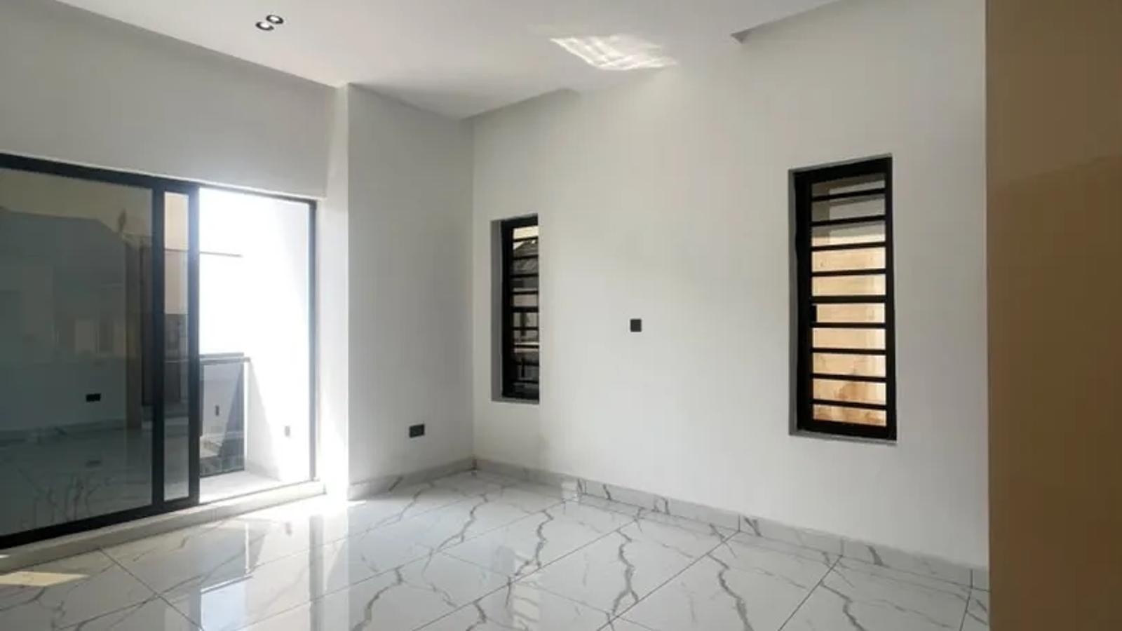 4 BEDROOM SEMI-DETACHED DUPLEX WITH BQ