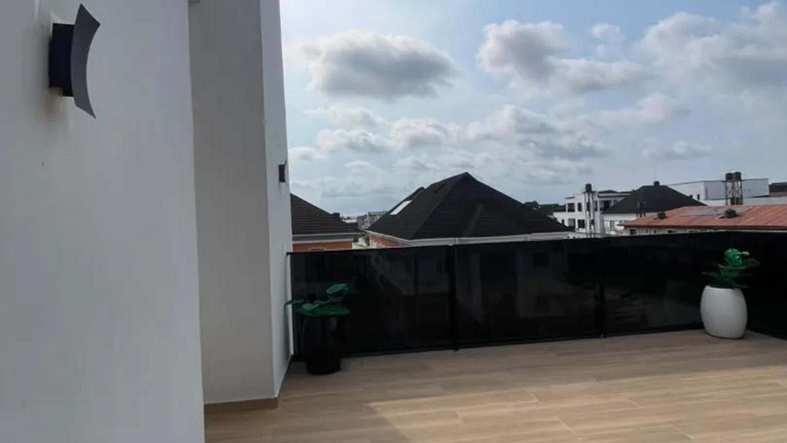 4 Bedroom Fully Detached Duplex