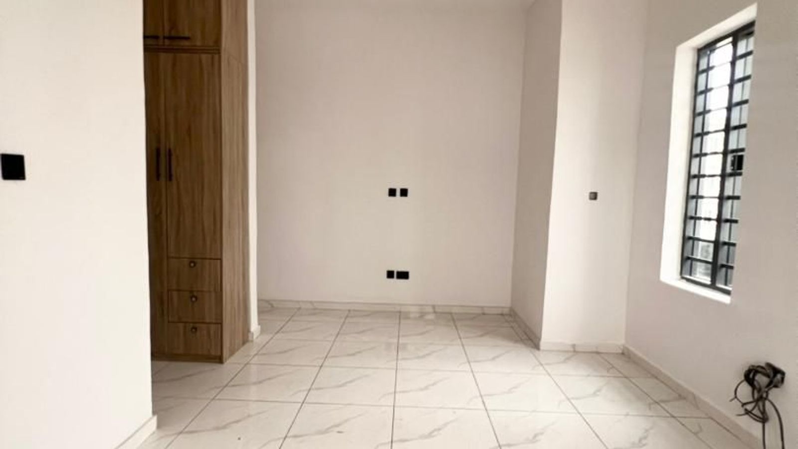 5 Bedroom Fully Detached Duplex