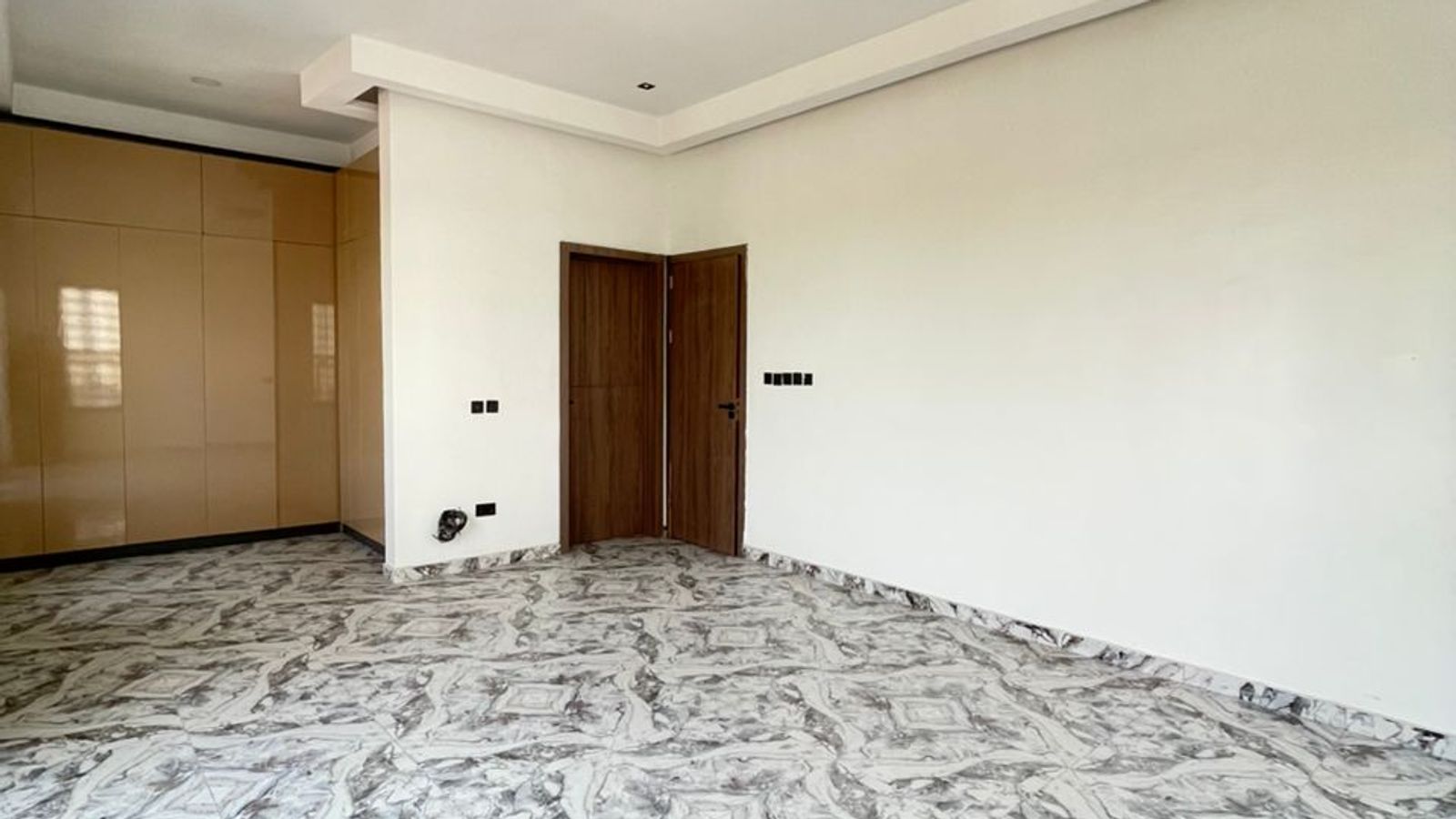 4 Bedroom Fully Detached Duplex