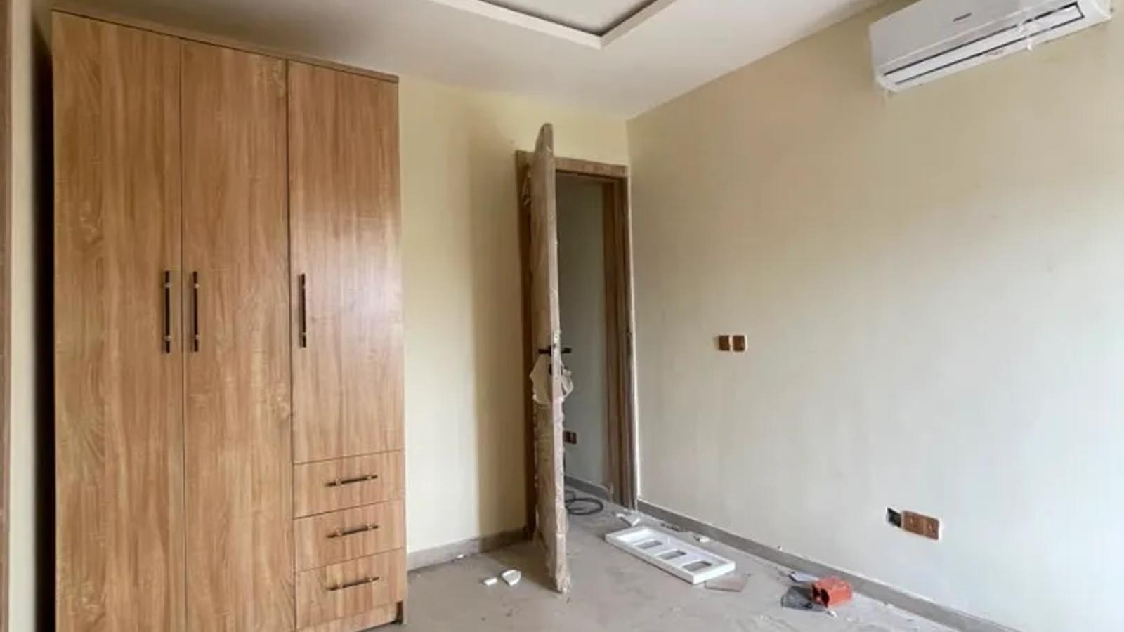 4 BEDROOM TERRACE WITH BQ
