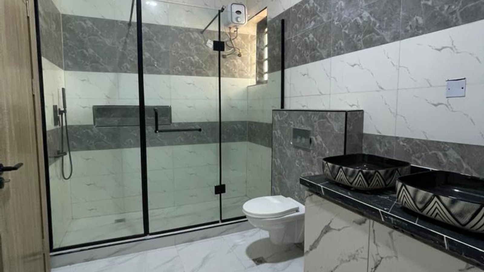 5 Bedroom Fully Detached Duplex