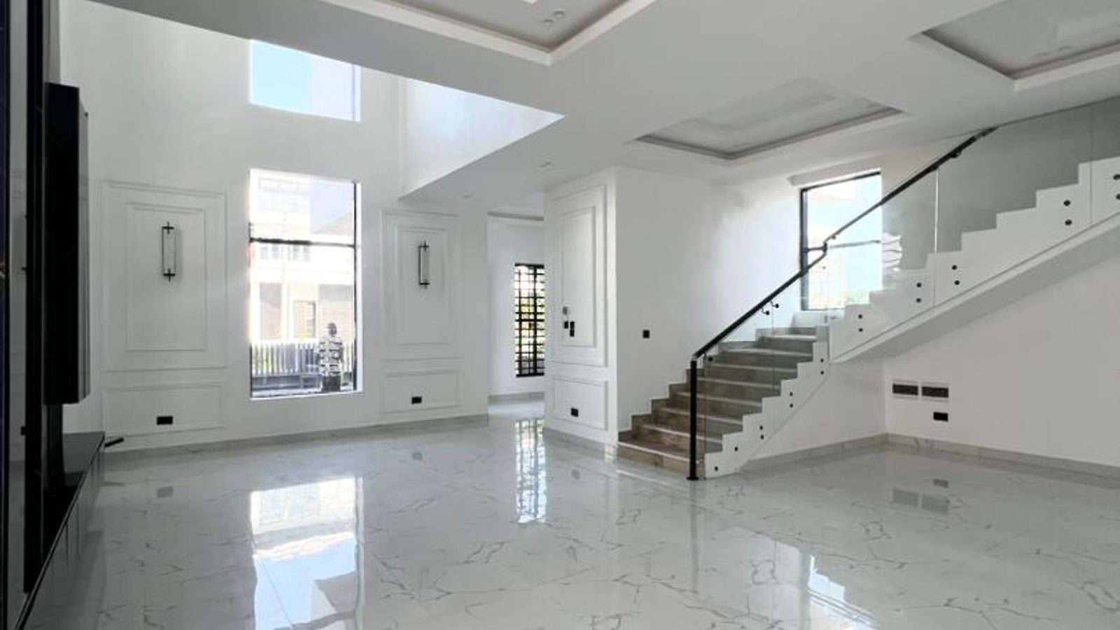 5 Bedroom Fully Detached Duplex