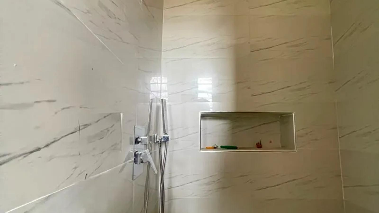 4 BEDROOM TERRACE WITH BQ