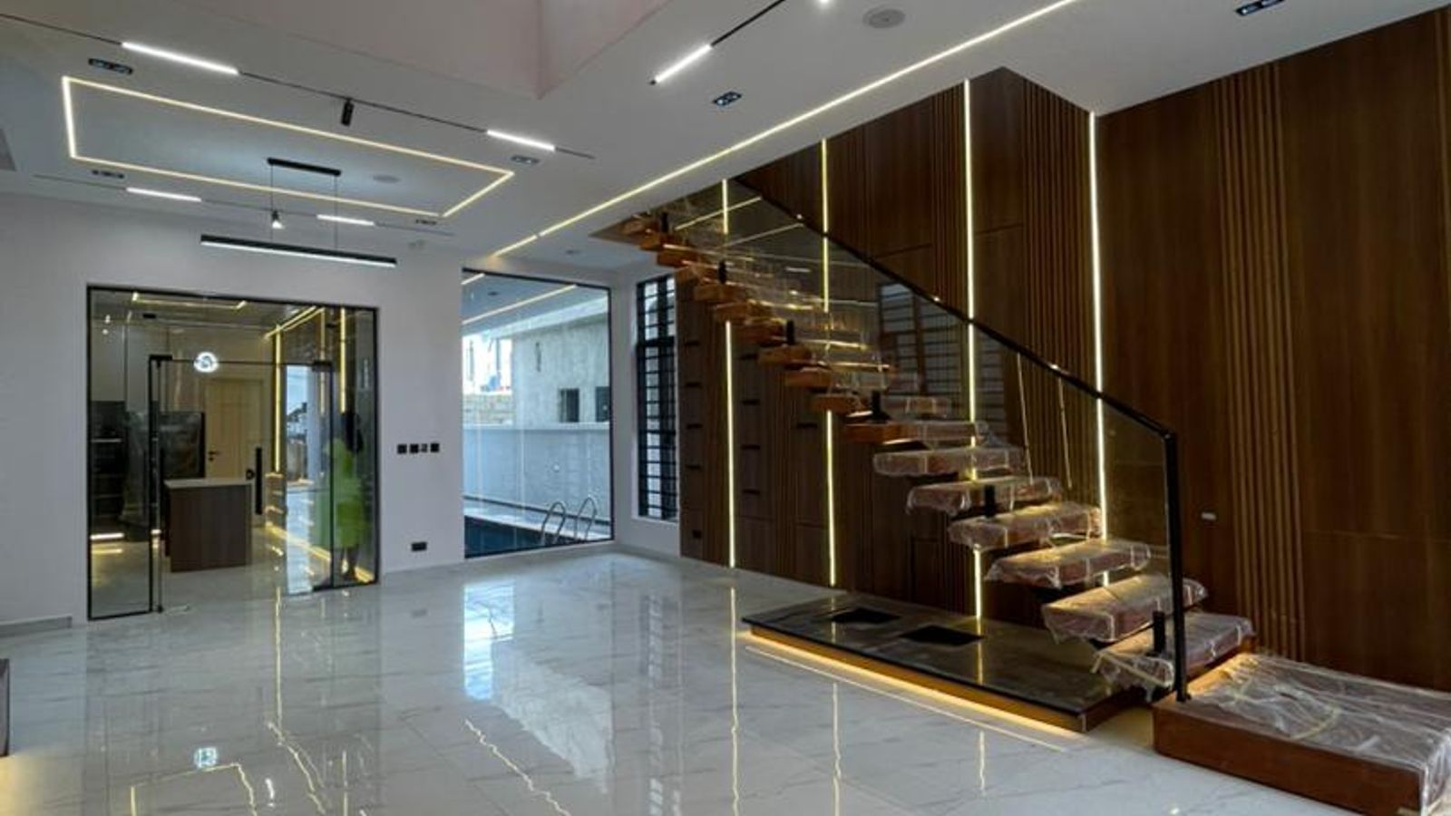5 Bedroom Fully Detached Duplex