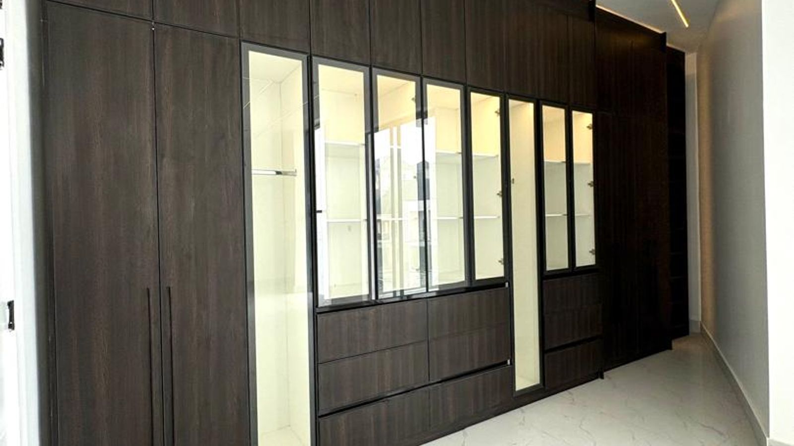 5 Bedroom Fully Detached duplex