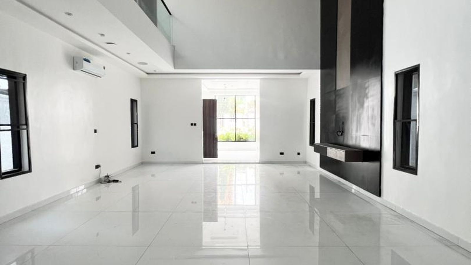 4 Bedroom Fully Detached Duplex