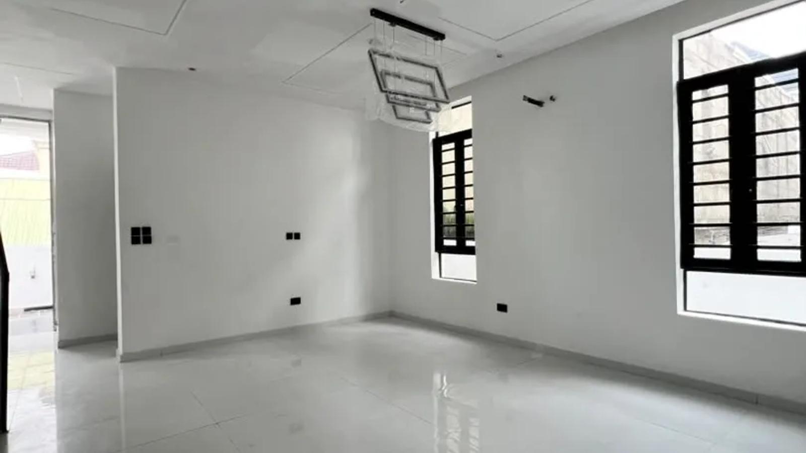 4 Bedroom Fully Detached Duplex