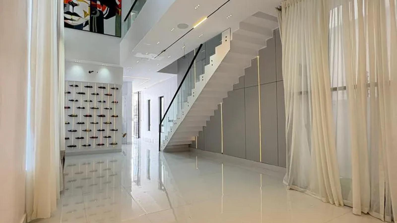 5 Bedroom Fully Detached Duplex